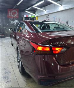 نيسان ألتيما